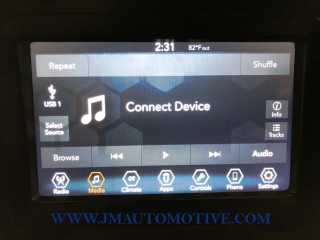 Used Jeep Renegade Latitude 4x4 2018 | J&M Automotive Sls&Svc LLC. Naugatuck, Connecticut Used Jeep Renegade Latitude 4x4 2018 | J&M Automotive Sls&Svc LLC. Naugatuck, Connecticut