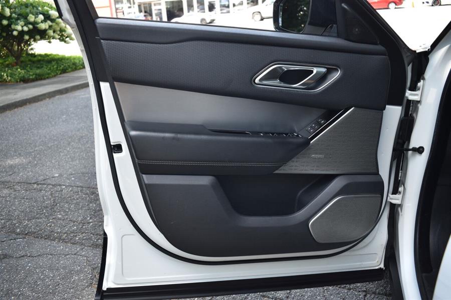 Used Land Rover Range Rover Velar P380 R Dynamic SE AWD 4dr SUV 2018 | Camy Cars. Great Neck, New York Used Land Rover Range Rover Velar P380 R Dynamic SE AWD 4dr SUV 2018 | Camy Cars. Great Neck, New York