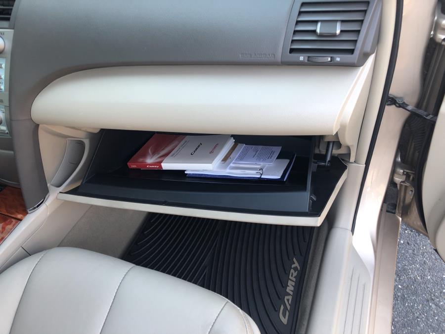 2009 Toyota Camry 4dr Sdn Auto XLE, available for sale in Waterbury, Connecticut | National Auto Brokers, Inc.. Waterbury, Connecticut 2009 Toyota Camry 4dr Sdn Auto XLE, available for sale in Waterbury, Connecticut | National Auto Brokers, Inc.. Waterbury, Connecticut