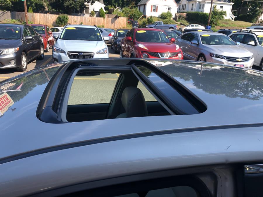 2009 Toyota Camry 4dr Sdn Auto XLE, available for sale in Waterbury, Connecticut | National Auto Brokers, Inc.. Waterbury, Connecticut 2009 Toyota Camry 4dr Sdn Auto XLE, available for sale in Waterbury, Connecticut | National Auto Brokers, Inc.. Waterbury, Connecticut