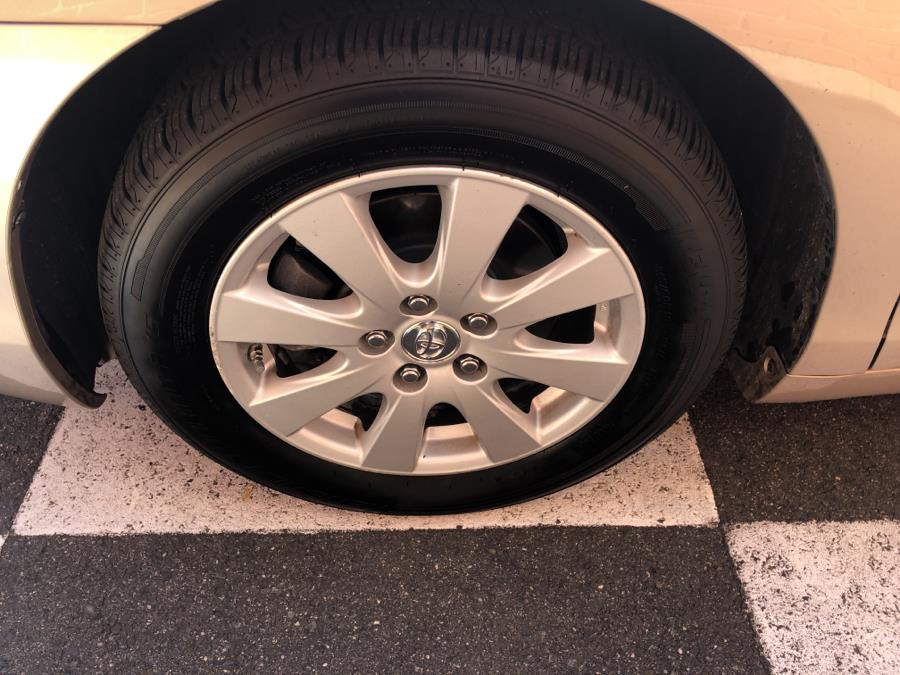 2009 Toyota Camry 4dr Sdn Auto XLE, available for sale in Waterbury, Connecticut | National Auto Brokers, Inc.. Waterbury, Connecticut 2009 Toyota Camry 4dr Sdn Auto XLE, available for sale in Waterbury, Connecticut | National Auto Brokers, Inc.. Waterbury, Connecticut