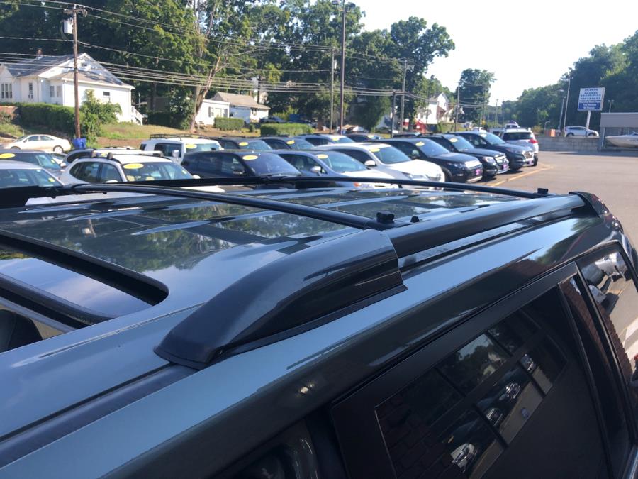 2013 Toyota Highlander 4WD 4dr V6 SE, available for sale in Waterbury, Connecticut | National Auto Brokers, Inc.. Waterbury, Connecticut 2013 Toyota Highlander 4WD 4dr V6 SE, available for sale in Waterbury, Connecticut | National Auto Brokers, Inc.. Waterbury, Connecticut