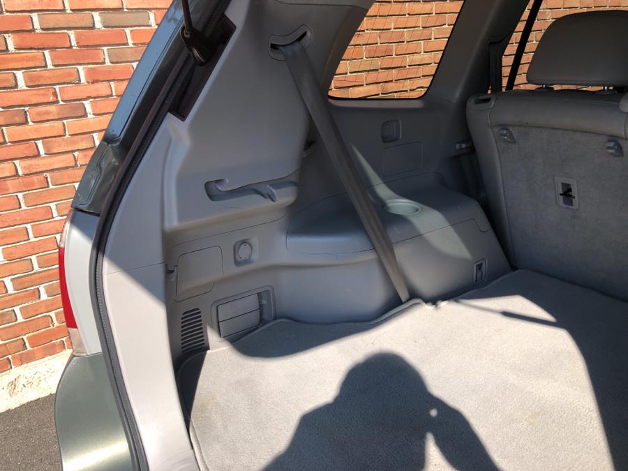2013 Toyota Highlander 4WD 4dr V6 SE, available for sale in Waterbury, Connecticut | National Auto Brokers, Inc.. Waterbury, Connecticut 2013 Toyota Highlander 4WD 4dr V6 SE, available for sale in Waterbury, Connecticut | National Auto Brokers, Inc.. Waterbury, Connecticut