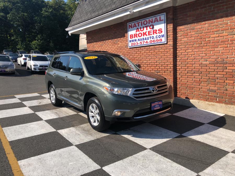 2013 Toyota Highlander 4WD 4dr V6 SE, available for sale in Waterbury, Connecticut | National Auto Brokers, Inc.. Waterbury, Connecticut