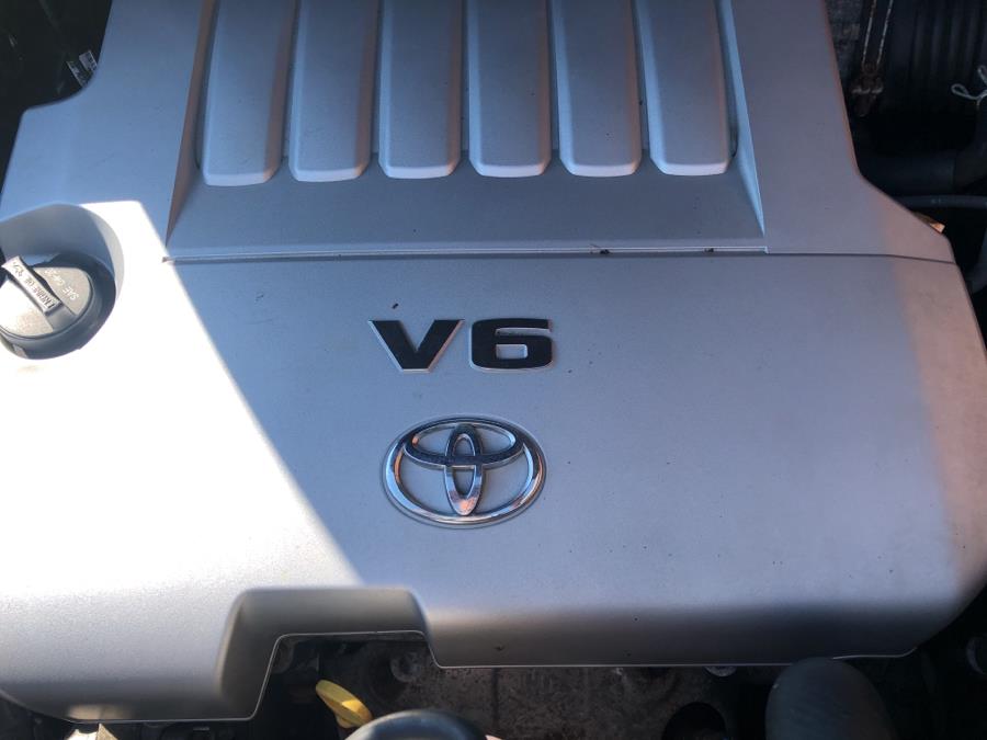 2013 Toyota Highlander 4WD 4dr V6 SE, available for sale in Waterbury, Connecticut | National Auto Brokers, Inc.. Waterbury, Connecticut 2013 Toyota Highlander 4WD 4dr V6 SE, available for sale in Waterbury, Connecticut | National Auto Brokers, Inc.. Waterbury, Connecticut
