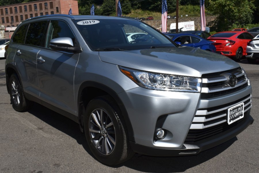 2019 Toyota Highlander XLE V6 AWD, available for sale in Waterbury, Connecticut | Highline Car Connection. Waterbury, Connecticut 2019 Toyota Highlander XLE V6 AWD, available for sale in Waterbury, Connecticut | Highline Car Connection. Waterbury, Connecticut