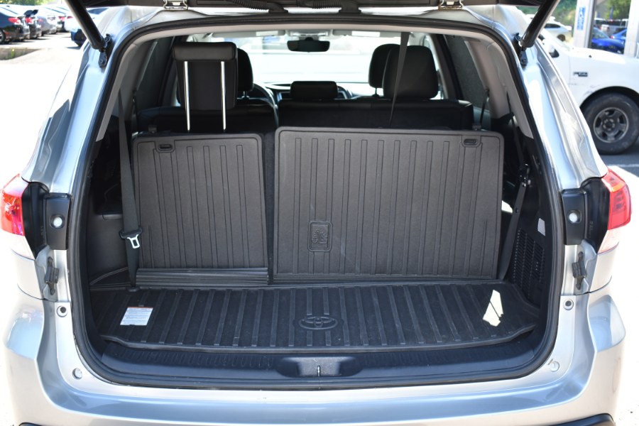2019 Toyota Highlander XLE V6 AWD, available for sale in Waterbury, Connecticut | Highline Car Connection. Waterbury, Connecticut 2019 Toyota Highlander XLE V6 AWD, available for sale in Waterbury, Connecticut | Highline Car Connection. Waterbury, Connecticut