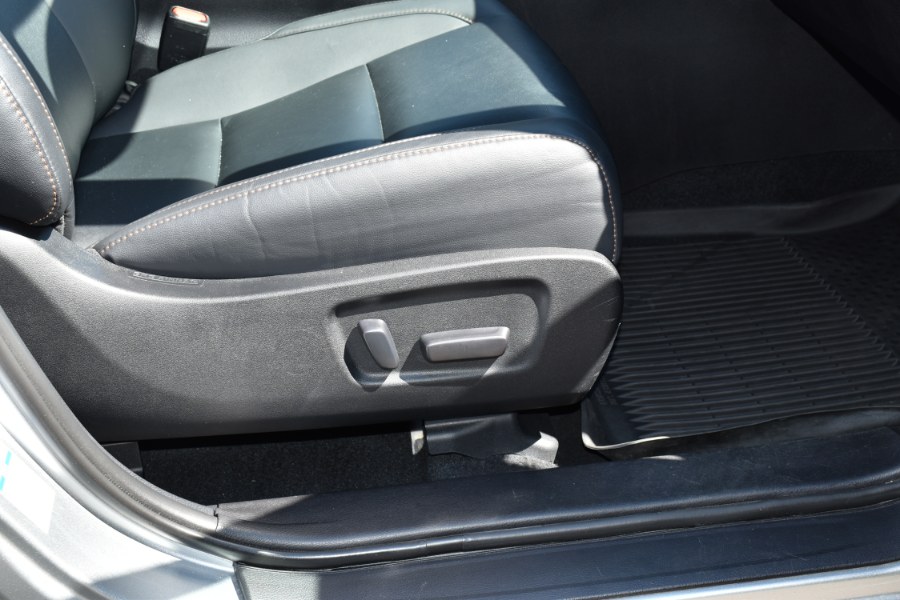 2019 Toyota Highlander XLE V6 AWD, available for sale in Waterbury, Connecticut | Highline Car Connection. Waterbury, Connecticut 2019 Toyota Highlander XLE V6 AWD, available for sale in Waterbury, Connecticut | Highline Car Connection. Waterbury, Connecticut