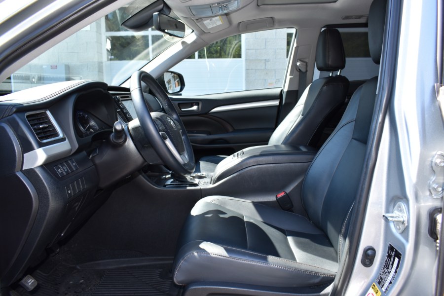 2019 Toyota Highlander XLE V6 AWD, available for sale in Waterbury, Connecticut | Highline Car Connection. Waterbury, Connecticut 2019 Toyota Highlander XLE V6 AWD, available for sale in Waterbury, Connecticut | Highline Car Connection. Waterbury, Connecticut
