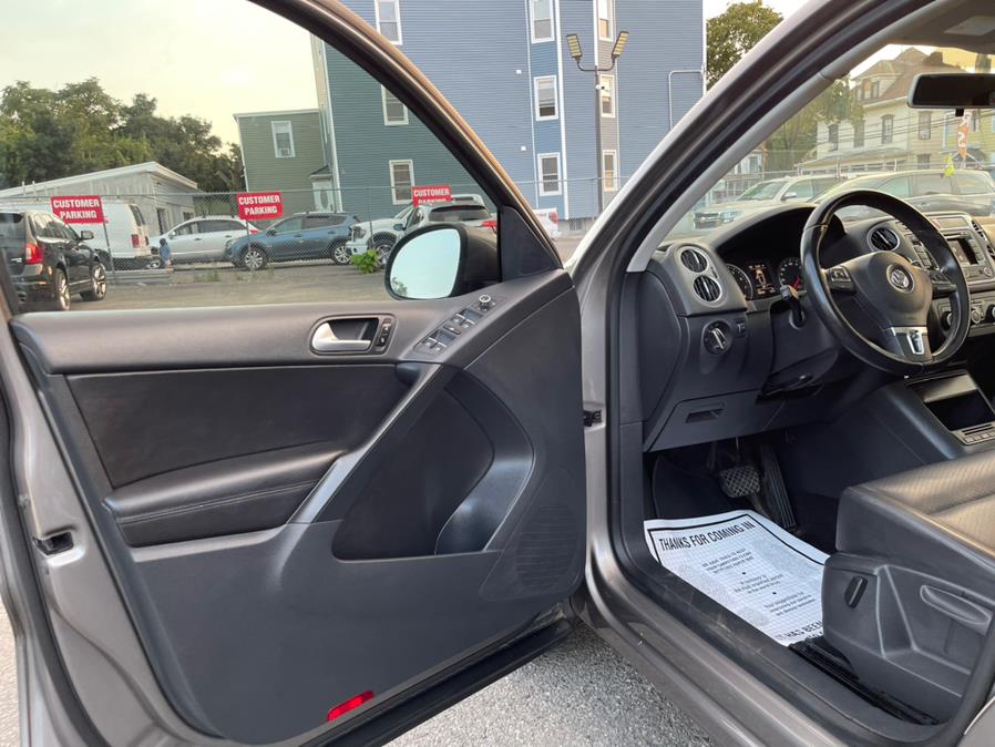 2011 Volkswagen Tiguan 4WD 4dr SE 4Motion wSunroof & Navi, available for sale in Irvington , New Jersey | Auto Haus of Irvington Corp. Irvington , New Jersey 2011 Volkswagen Tiguan 4WD 4dr SE 4Motion wSunroof & Navi, available for sale in Irvington , New Jersey | Auto Haus of Irvington Corp. Irvington , New Jersey