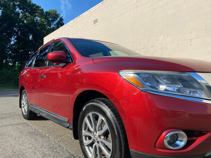 2014 Nissan Pathfinder 4WD 4dr S, available for sale in Clinton, Connecticut | M&M Motors International. Clinton, Connecticut 2014 Nissan Pathfinder 4WD 4dr S, available for sale in Clinton, Connecticut | M&M Motors International. Clinton, Connecticut