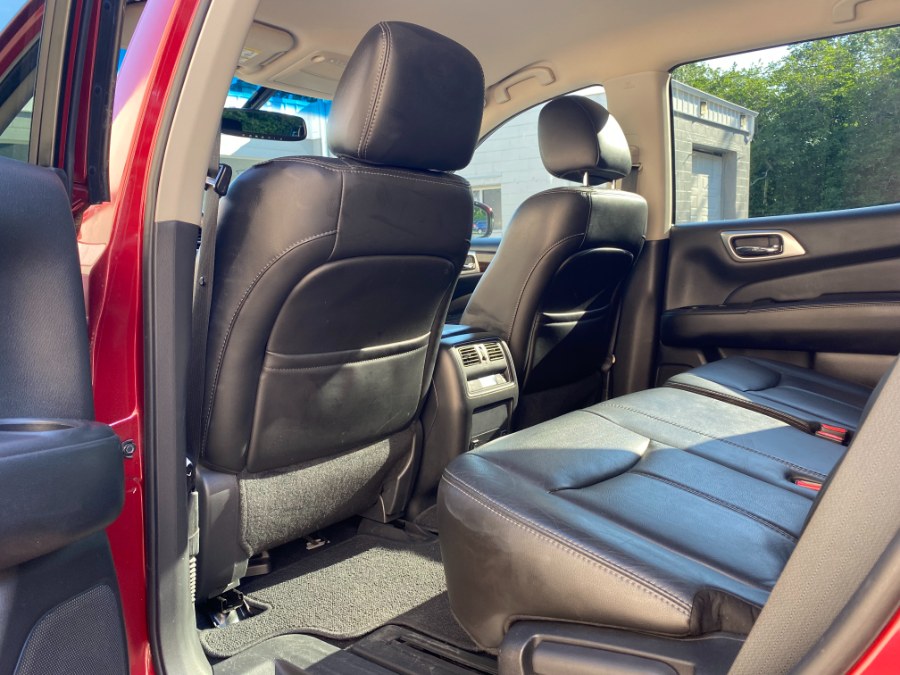 2014 Nissan Pathfinder 4WD 4dr S, available for sale in Clinton, Connecticut | M&M Motors International. Clinton, Connecticut 2014 Nissan Pathfinder 4WD 4dr S, available for sale in Clinton, Connecticut | M&M Motors International. Clinton, Connecticut
