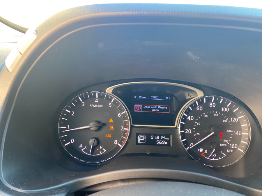 2014 Nissan Pathfinder 4WD 4dr S, available for sale in Clinton, Connecticut | M&M Motors International. Clinton, Connecticut 2014 Nissan Pathfinder 4WD 4dr S, available for sale in Clinton, Connecticut | M&M Motors International. Clinton, Connecticut