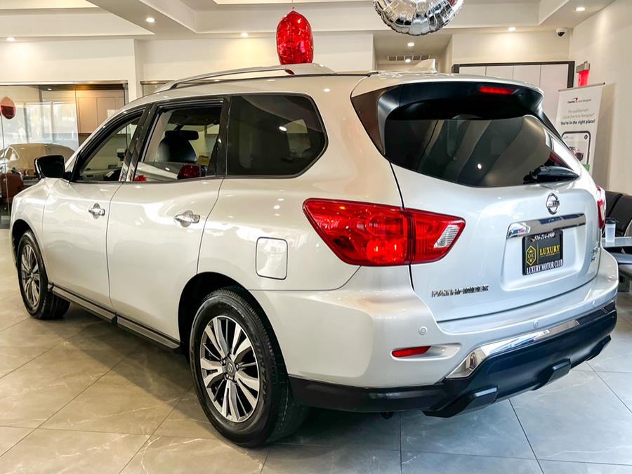 2020 Nissan Pathfinder 4x4 SL, available for sale in Franklin Square, New York | Luxury Motor Club. Franklin Square, New York 2020 Nissan Pathfinder 4x4 SL, available for sale in Franklin Square, New York | Luxury Motor Club. Franklin Square, New York