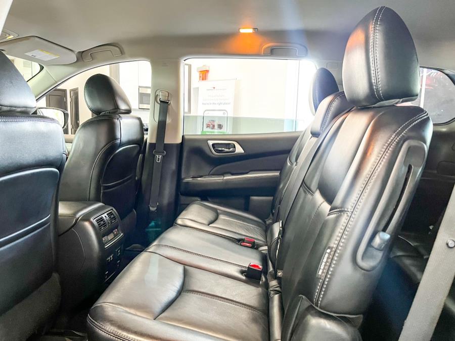 2020 Nissan Pathfinder 4x4 SL, available for sale in Franklin Square, New York | Luxury Motor Club. Franklin Square, New York 2020 Nissan Pathfinder 4x4 SL, available for sale in Franklin Square, New York | Luxury Motor Club. Franklin Square, New York