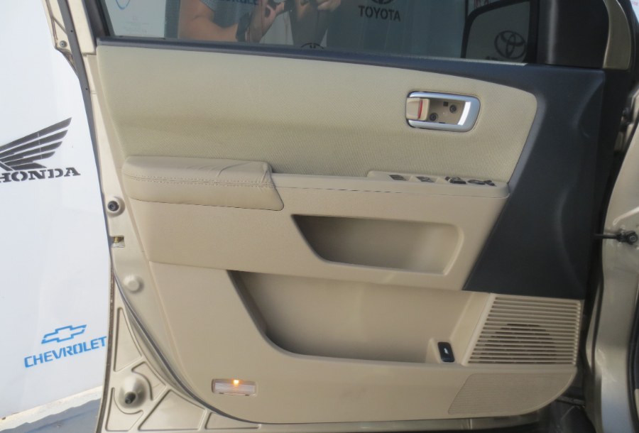 2010 Honda Pilot 4WD 4dr EX, available for sale in Santa Ana, California | Auto Max Of Santa Ana. Santa Ana, California 2010 Honda Pilot 4WD 4dr EX, available for sale in Santa Ana, California | Auto Max Of Santa Ana. Santa Ana, California