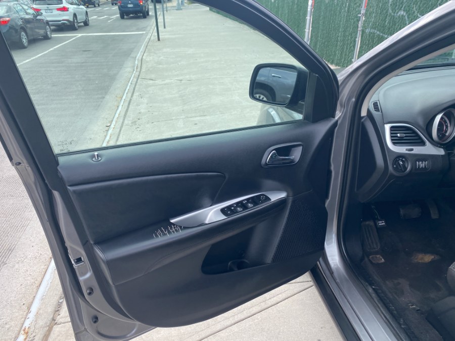 2012 Dodge Journey FWD 4dr American Value Pkg, available for sale in Middle Village, New York | Middle Village Motors . Middle Village, New York 2012 Dodge Journey FWD 4dr American Value Pkg, available for sale in Middle Village, New York | Middle Village Motors . Middle Village, New York