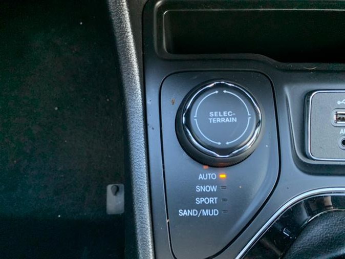 2019 Jeep Cherokee Limited 4x4, available for sale in Newark , New Jersey | Champion Used Auto Sales 2. Newark , New Jersey 2019 Jeep Cherokee Limited 4x4, available for sale in Newark , New Jersey | Champion Used Auto Sales 2. Newark , New Jersey