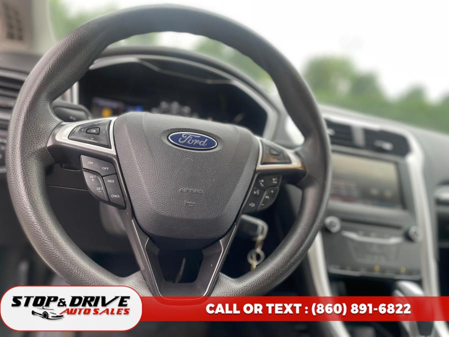 2013 Ford Fusion 4dr Sdn SE FWD, available for sale in East Windsor, Connecticut | Stop & Drive Auto Sales. East Windsor, Connecticut 2013 Ford Fusion 4dr Sdn SE FWD, available for sale in East Windsor, Connecticut | Stop & Drive Auto Sales. East Windsor, Connecticut