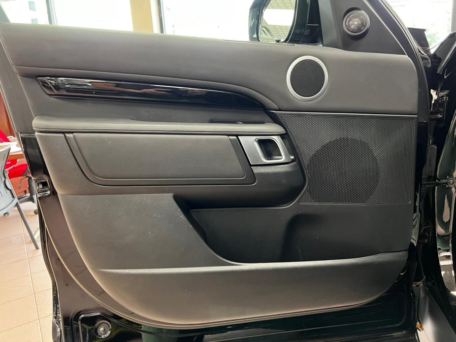2020 Land Rover Discovery SE V6 Supercharged, available for sale in Massapequa Park, New York | Power Motors East. Massapequa Park, New York 2020 Land Rover Discovery SE V6 Supercharged, available for sale in Massapequa Park, New York | Power Motors East. Massapequa Park, New York