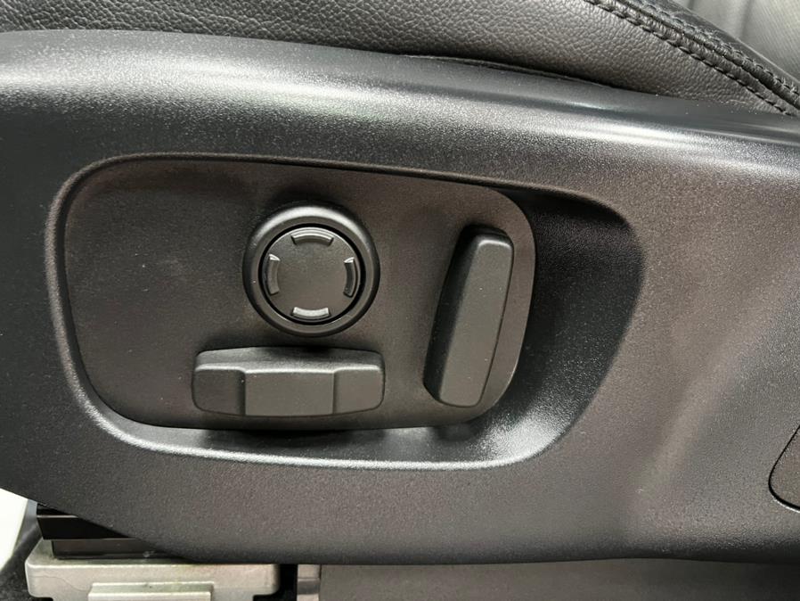 2020 Land Rover Discovery SE V6 Supercharged, available for sale in Massapequa Park, New York | Power Motors East. Massapequa Park, New York 2020 Land Rover Discovery SE V6 Supercharged, available for sale in Massapequa Park, New York | Power Motors East. Massapequa Park, New York