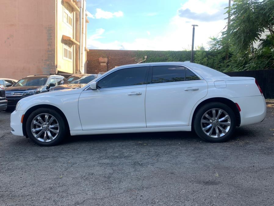 Used Chrysler 300 Limited AWD 2017 | Champion Auto Sales. Newark, New Jersey