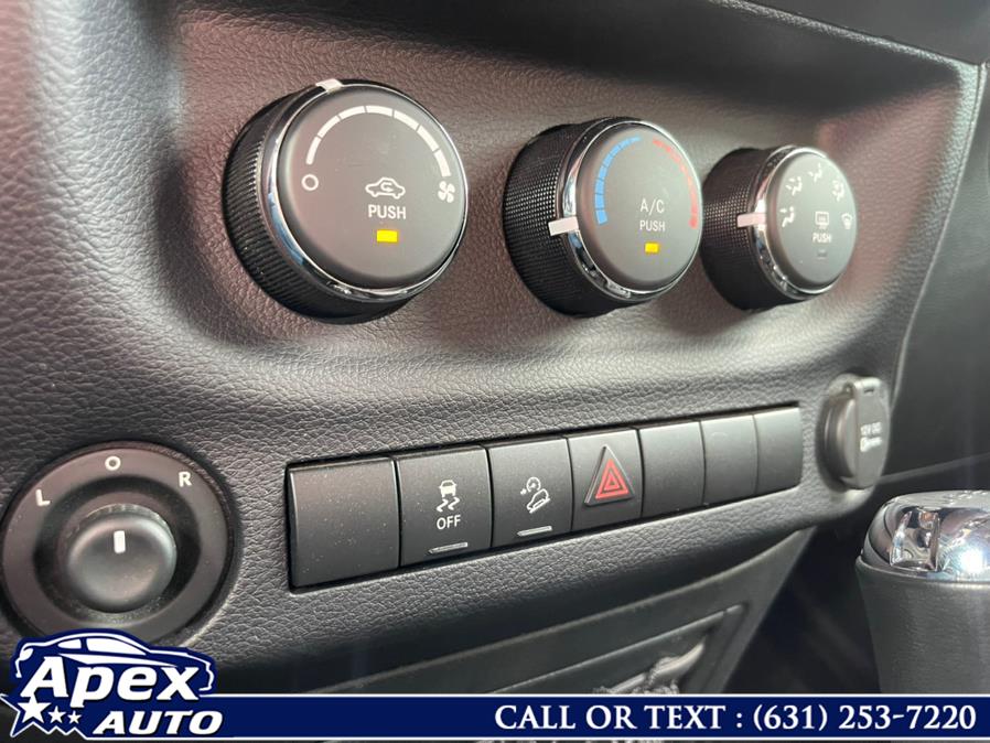 Used Jeep Wrangler Unlimited 4WD 4dr Sport 2016 | Apex Auto. Selden, New York Used Jeep Wrangler Unlimited 4WD 4dr Sport 2016 | Apex Auto. Selden, New York