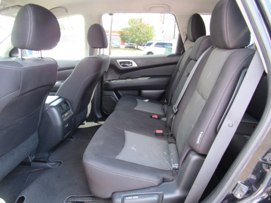 Used Nissan Pathfinder 4x4 S 2019 | NJ Used Cars Center. Irvington, New Jersey Used Nissan Pathfinder 4x4 S 2019 | NJ Used Cars Center. Irvington, New Jersey