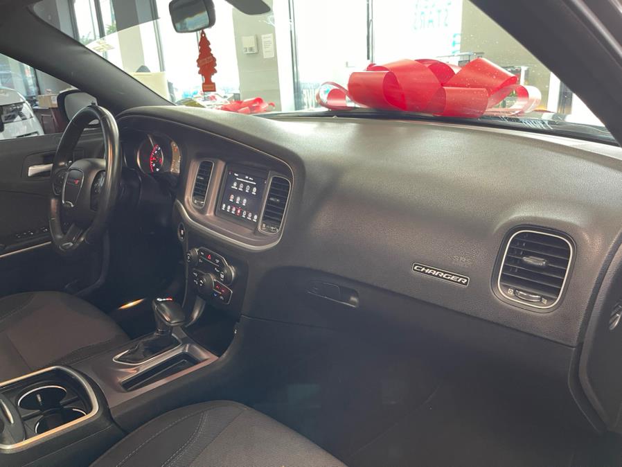 Used Dodge Charger SXT RWD 2019 | 5 Towns Drive. Inwood, New York Used Dodge Charger SXT RWD 2019 | 5 Towns Drive. Inwood, New York