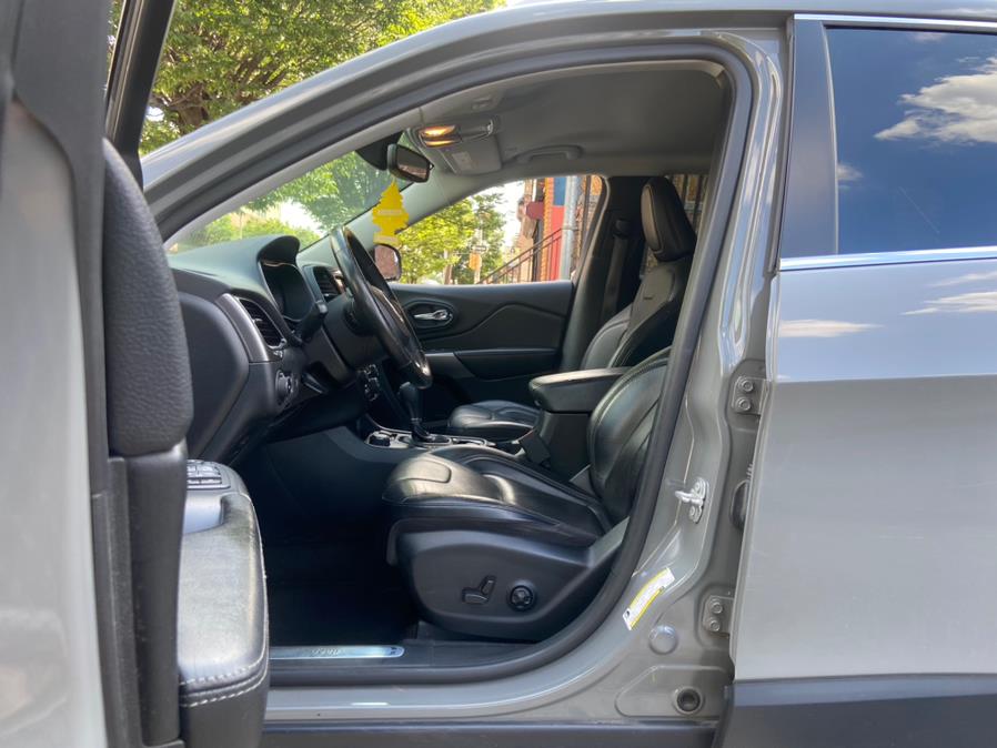 2019 Jeep Cherokee Limited 4x4, available for sale in Newark, New Jersey | Champion Auto Sales. Newark, New Jersey 2019 Jeep Cherokee Limited 4x4, available for sale in Newark, New Jersey | Champion Auto Sales. Newark, New Jersey