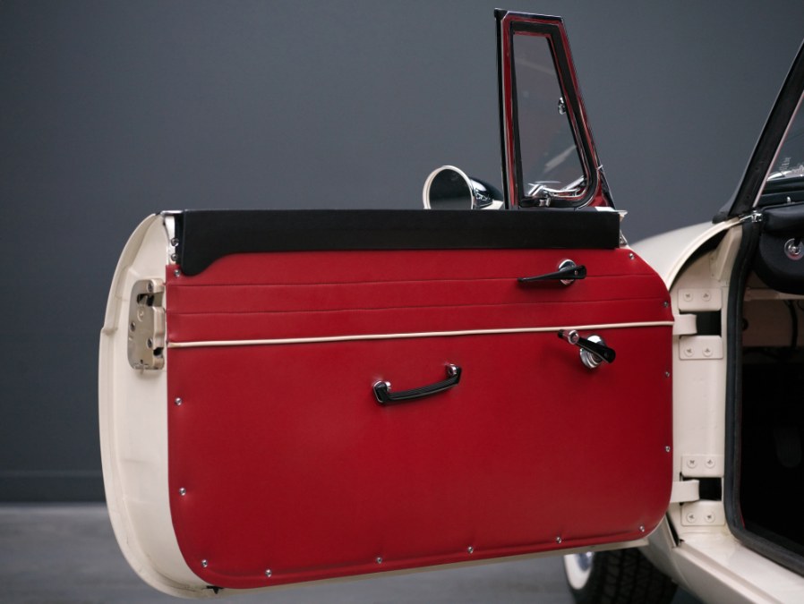 Used MG B 2 Door Convertible 1965 | Meccanic Shop North Inc. North Salem, New York Used MG B 2 Door Convertible 1965 | Meccanic Shop North Inc. North Salem, New York
