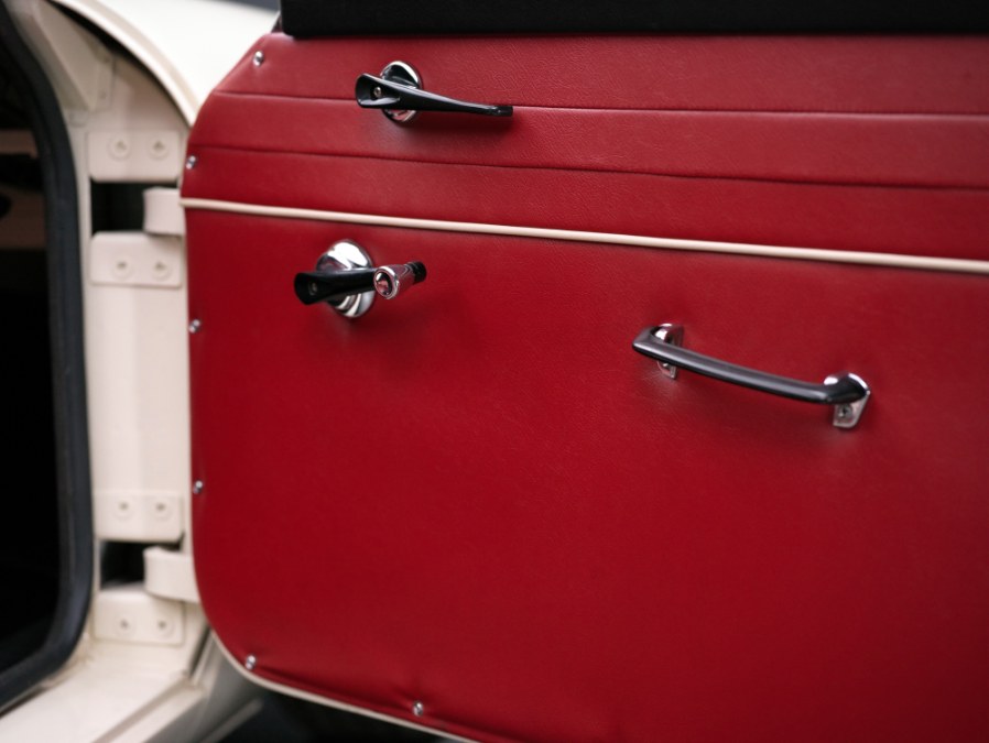 Used MG B 2 Door Convertible 1965 | Meccanic Shop North Inc. North Salem, New York Used MG B 2 Door Convertible 1965 | Meccanic Shop North Inc. North Salem, New York