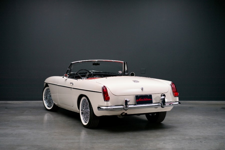 Used MG B 2 Door Convertible 1965 | Meccanic Shop North Inc. North Salem, New York Used MG B 2 Door Convertible 1965 | Meccanic Shop North Inc. North Salem, New York