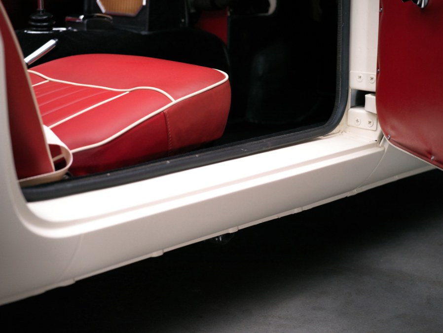 Used MG B 2 Door Convertible 1965 | Meccanic Shop North Inc. North Salem, New York Used MG B 2 Door Convertible 1965 | Meccanic Shop North Inc. North Salem, New York