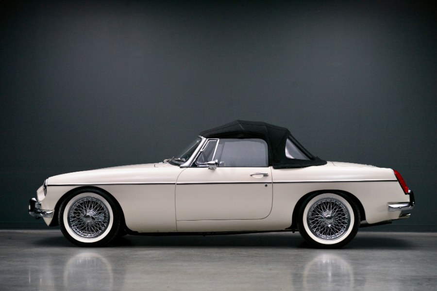 Used MG B 2 Door Convertible 1965 | Meccanic Shop North Inc. North Salem, New York Used MG B 2 Door Convertible 1965 | Meccanic Shop North Inc. North Salem, New York