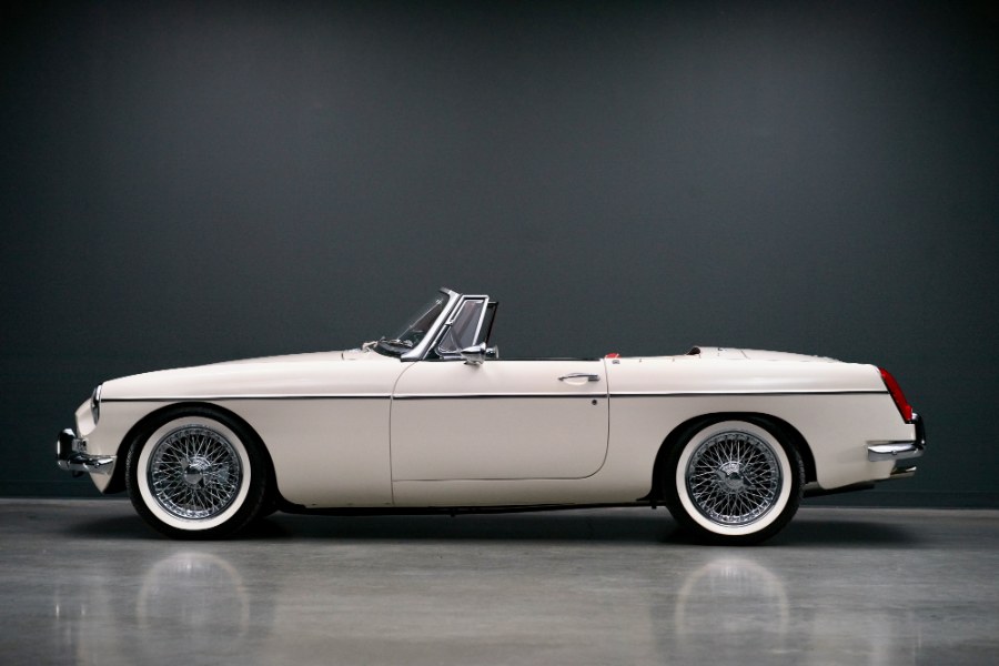Used MG B 2 Door Convertible 1965 | Meccanic Shop North Inc. North Salem, New York Used MG B 2 Door Convertible 1965 | Meccanic Shop North Inc. North Salem, New York