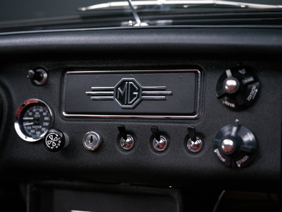 Used MG B 2 Door Convertible 1965 | Meccanic Shop North Inc. North Salem, New York Used MG B 2 Door Convertible 1965 | Meccanic Shop North Inc. North Salem, New York