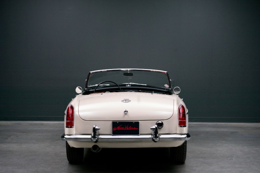 Used MG B 2 Door Convertible 1965 | Meccanic Shop North Inc. North Salem, New York Used MG B 2 Door Convertible 1965 | Meccanic Shop North Inc. North Salem, New York