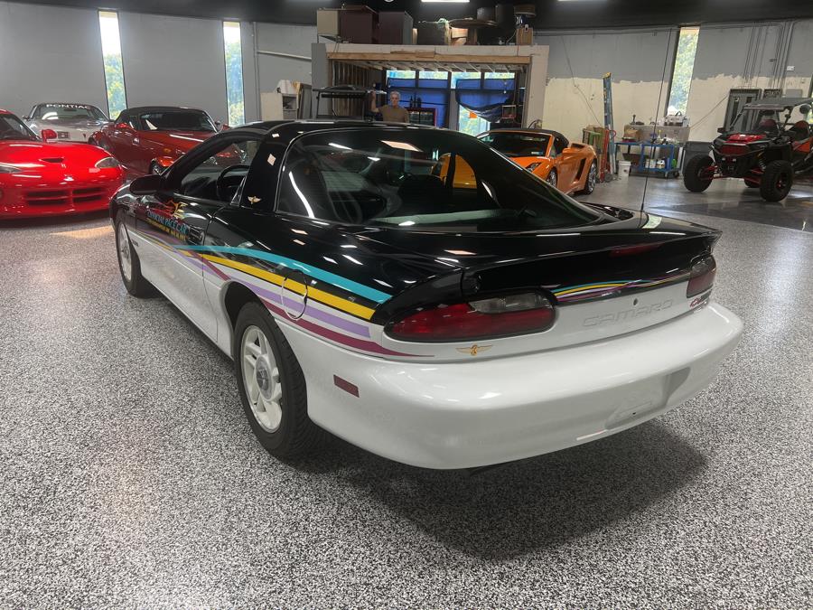 Used Chevrolet Camaro 2dr Coupe Z28 1993 | Tony's Auto Sales. Waterbury, Connecticut Used Chevrolet Camaro 2dr Coupe Z28 1993 | Tony's Auto Sales. Waterbury, Connecticut