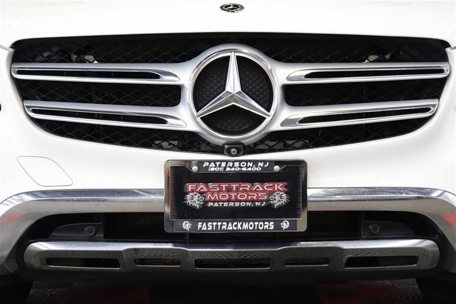Used Mercedes-benz Glc 300 4MATIC 2018 | Fast Track Motors. Paterson, New Jersey Used Mercedes-benz Glc 300 4MATIC 2018 | Fast Track Motors. Paterson, New Jersey