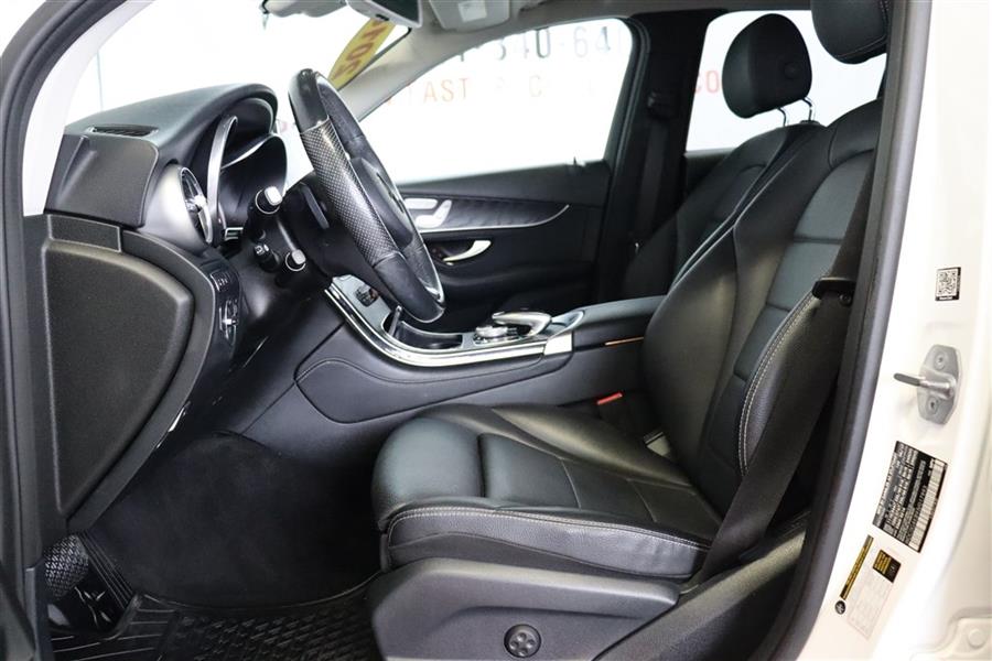 Used Mercedes-benz Glc 300 4MATIC 2018 | Fast Track Motors. Paterson, New Jersey Used Mercedes-benz Glc 300 4MATIC 2018 | Fast Track Motors. Paterson, New Jersey