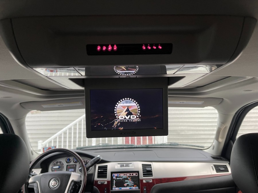 2011 Cadillac Escalade AWD 4dr Luxury, available for sale in Paterson, New Jersey | DZ Automall. Paterson, New Jersey 2011 Cadillac Escalade AWD 4dr Luxury, available for sale in Paterson, New Jersey | DZ Automall. Paterson, New Jersey