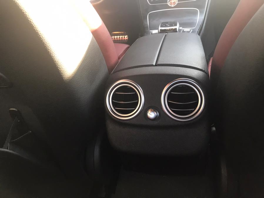 Used Mercedes-Benz C-Class 4dr Sdn C 300 Luxury 4MATIC 2015 | Car Valley Group. Jersey City, New Jersey Used Mercedes-Benz C-Class 4dr Sdn C 300 Luxury 4MATIC 2015 | Car Valley Group. Jersey City, New Jersey