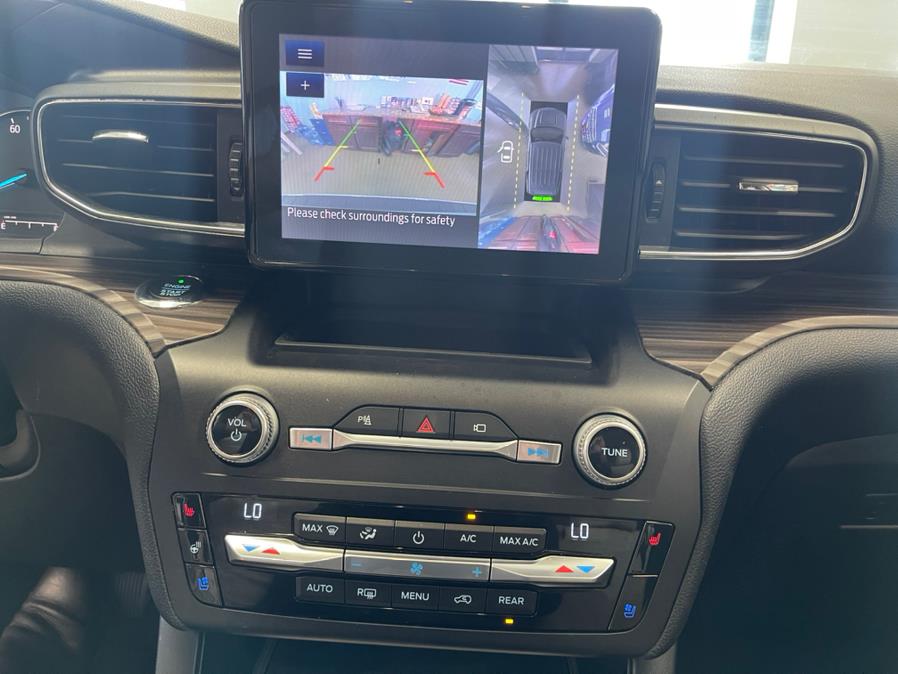2020 Ford Explorer Limited 4WD, available for sale in Inwood, New York | 5 Towns Drive. Inwood, New York 2020 Ford Explorer Limited 4WD, available for sale in Inwood, New York | 5 Towns Drive. Inwood, New York