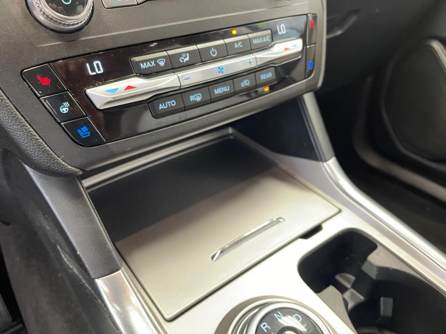 2020 Ford Explorer Limited 4WD, available for sale in Inwood, New York | 5 Towns Drive. Inwood, New York 2020 Ford Explorer Limited 4WD, available for sale in Inwood, New York | 5 Towns Drive. Inwood, New York
