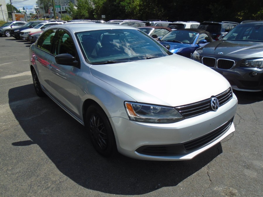 2014 Volkswagen Jetta Sedan 4dr Auto S, available for sale in Waterbury, Connecticut | Jim Juliani Motors. Waterbury, Connecticut