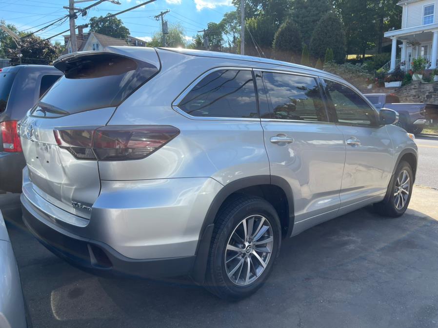 2018 Toyota Highlander SE V6 AWD (Natl), available for sale in Port Chester, New York | JC Lopez Auto Sales Corp. Port Chester, New York 2018 Toyota Highlander SE V6 AWD (Natl), available for sale in Port Chester, New York | JC Lopez Auto Sales Corp. Port Chester, New York