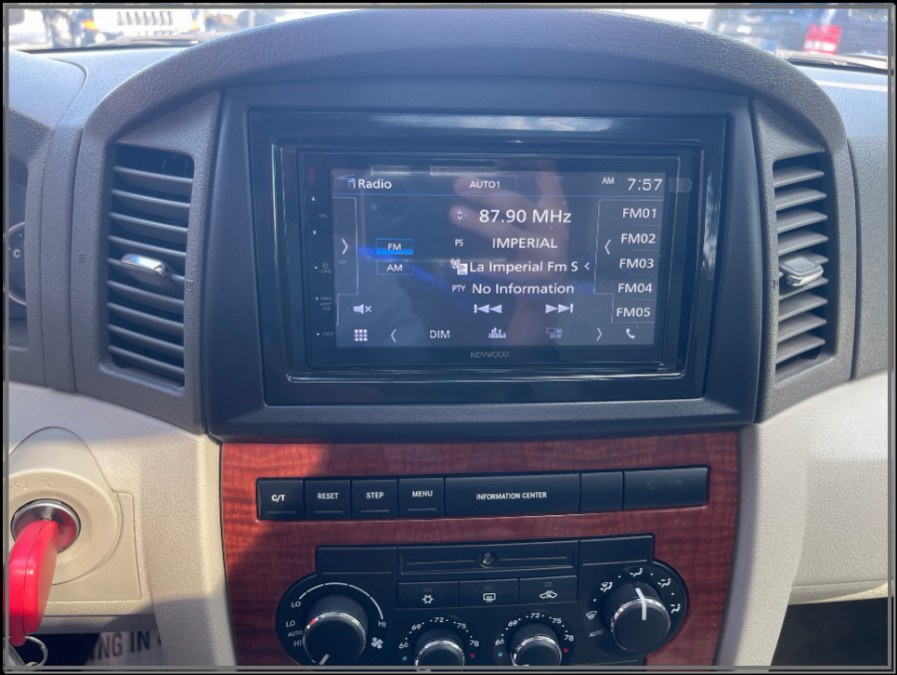 2005 Jeep Grand Cherokee 4dr Limited 4WD, available for sale in Huntington Station, New York | My Auto Inc.. Huntington Station, New York 2005 Jeep Grand Cherokee 4dr Limited 4WD, available for sale in Huntington Station, New York | My Auto Inc.. Huntington Station, New York