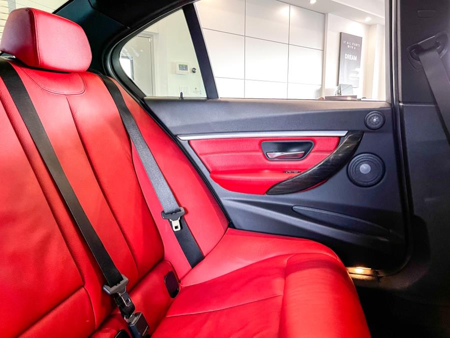 Used BMW 3 Series 330i xDrive Sedan 2018 | Luxury Motor Club. Franklin Square, New York Used BMW 3 Series 330i xDrive Sedan 2018 | Luxury Motor Club. Franklin Square, New York