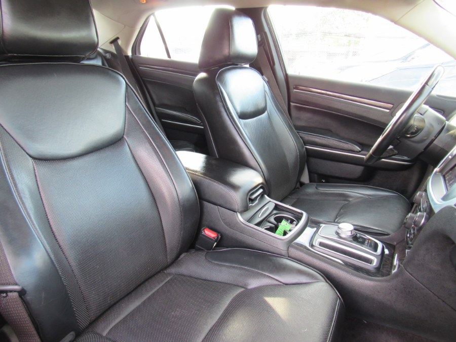 2019 Chrysler 300 Limited RWD, available for sale in Irvington, New Jersey | NJ Used Cars Center. Irvington, New Jersey 2019 Chrysler 300 Limited RWD, available for sale in Irvington, New Jersey | NJ Used Cars Center. Irvington, New Jersey